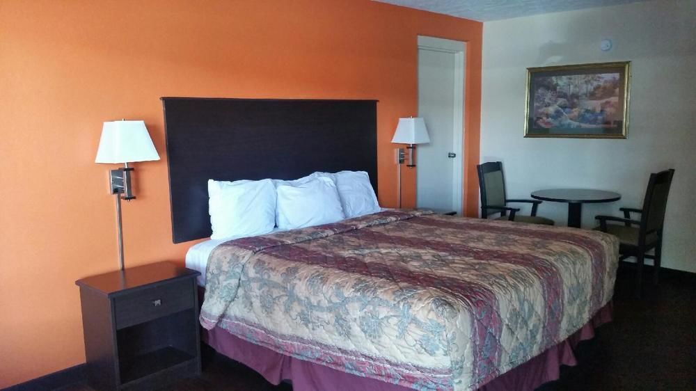 American Inn Anniston Extérieur photo
