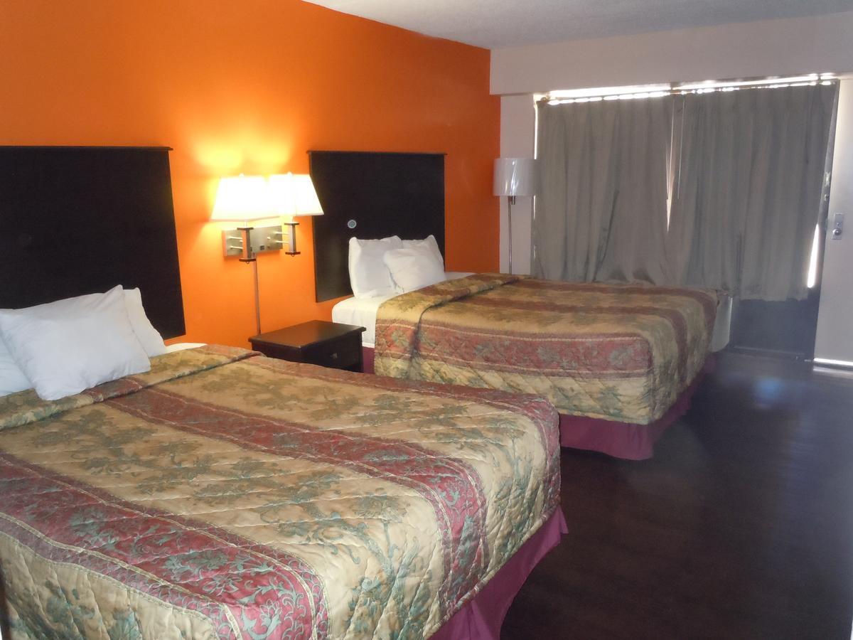 American Inn Anniston Extérieur photo
