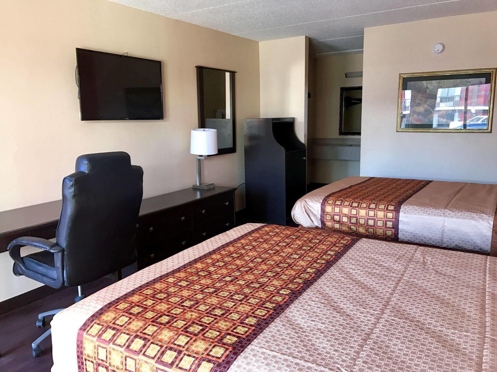 American Inn Anniston Extérieur photo